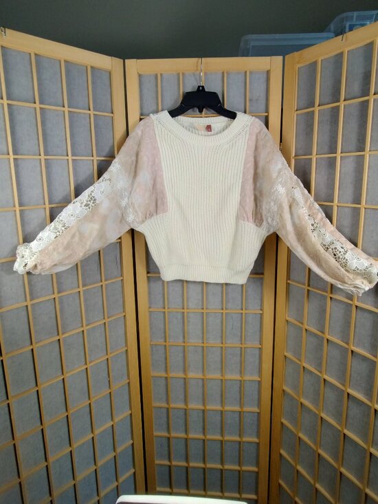 Pilcro Sweaters - Anthropologie Pilcro Martine Peasant Sleeve Sweater Size XSP